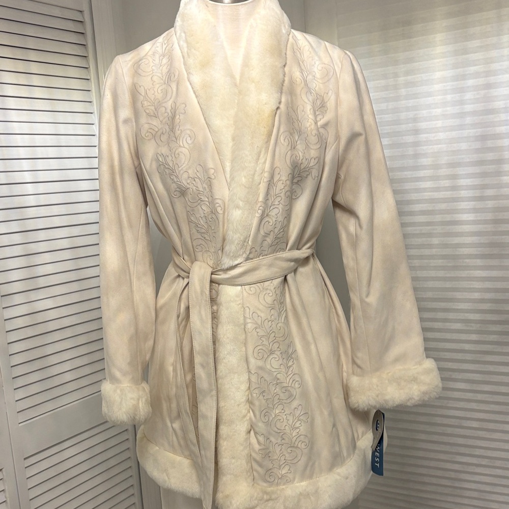 Elegant Cream Embroidered Women's Jacket